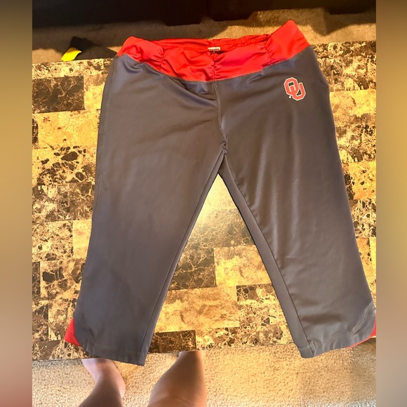OU workout capris. Never wore! - Picture 3 of 4